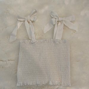 NWOT Tie sleeve smocked crop
